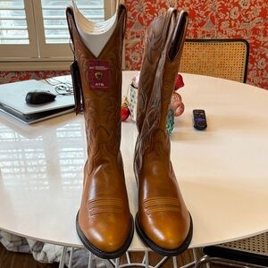 NWT Ariat Brown Leather Cowboy Boots